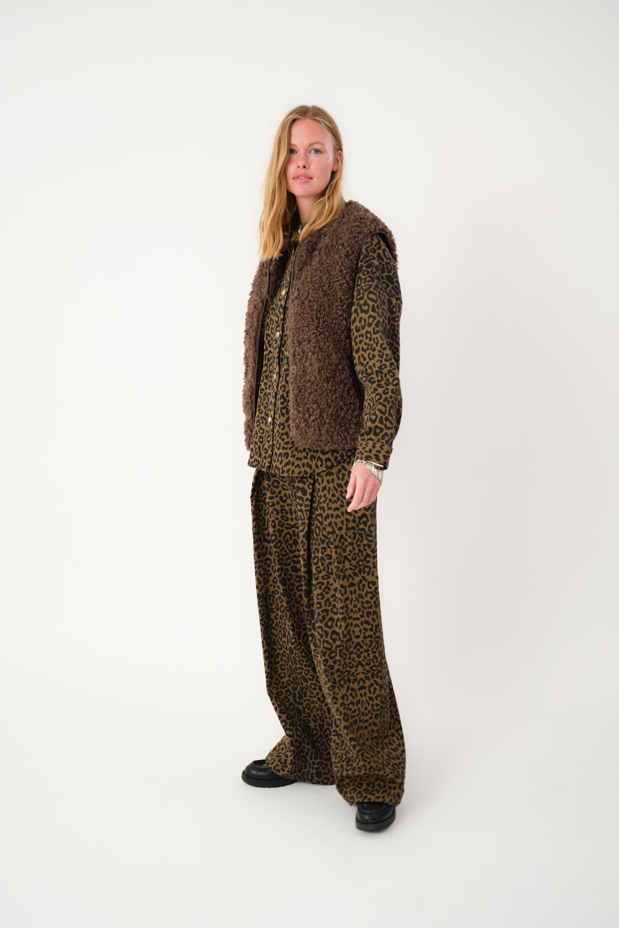 VadaLL Vest - Mørkebrun