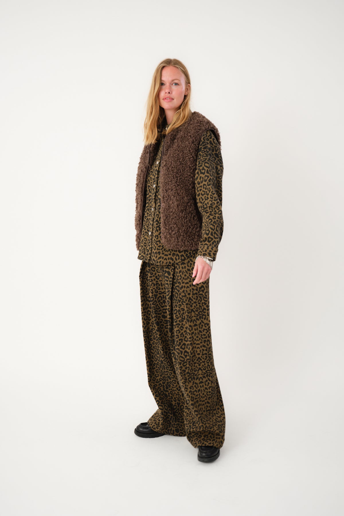 VadaLL Vest - Mørkebrun