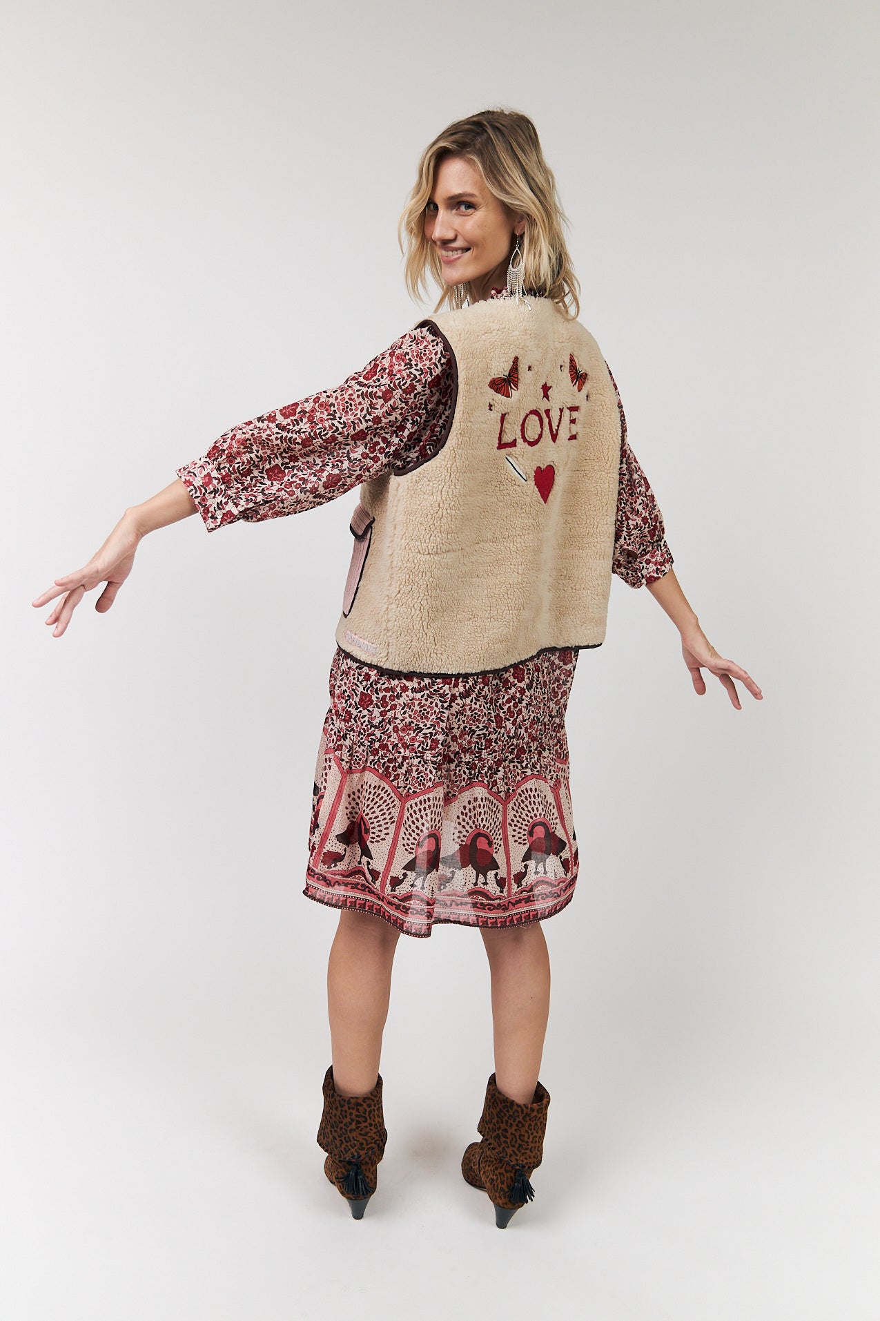 JaceLL Love Vest - Beige